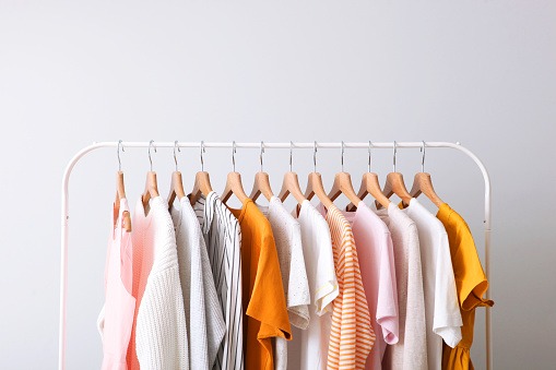 Mơ Thấy Áo Là Điềm Tốt Hay Xấu? Đánh Con Gì Khi Mơ Thấy Áo?