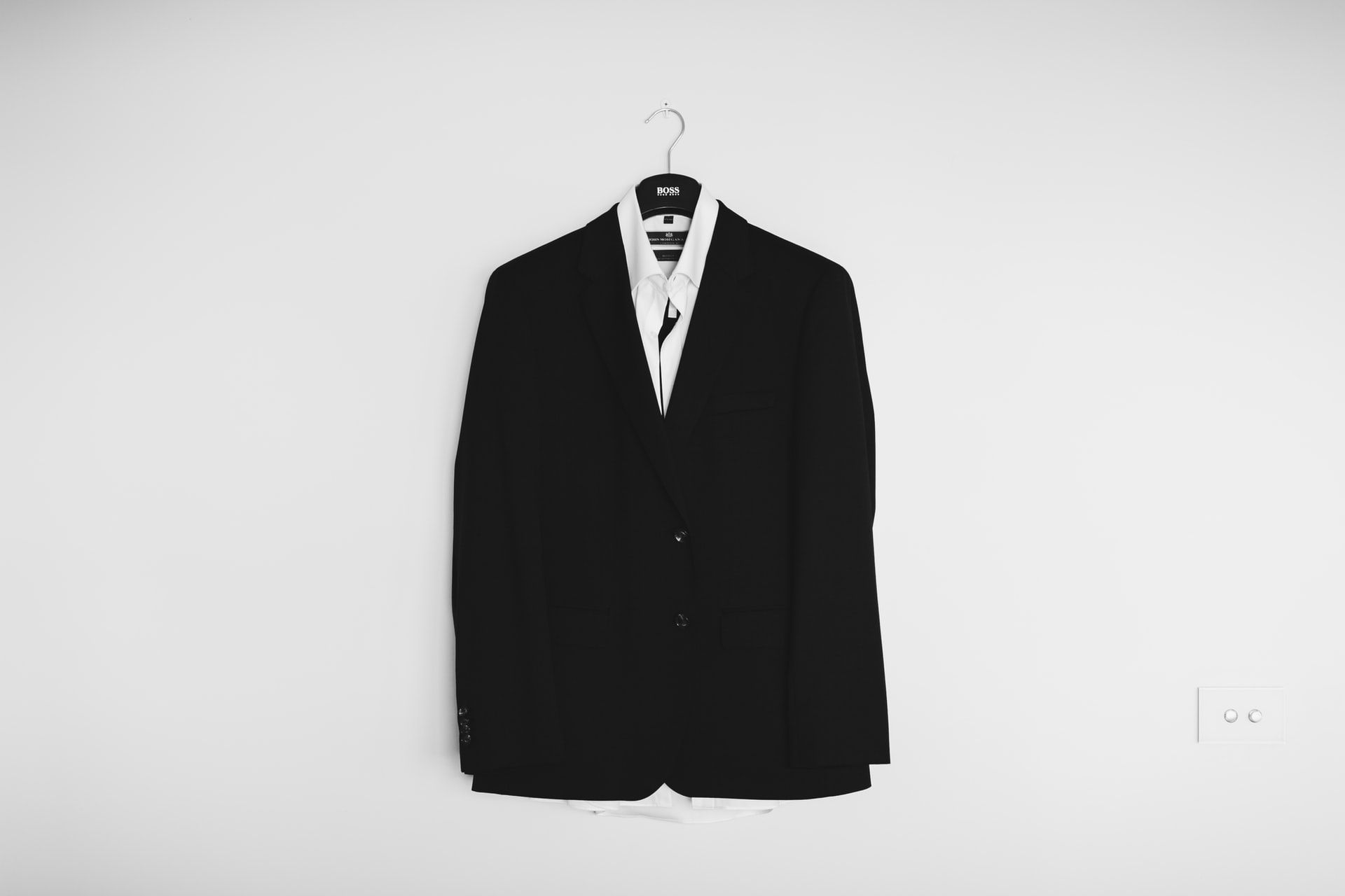 Mơ Thấy Áo Vest Là Điềm Tốt Hay Điềm Xấu? Đánh Số Gì Khi Mơ Thấy Áo Vest?