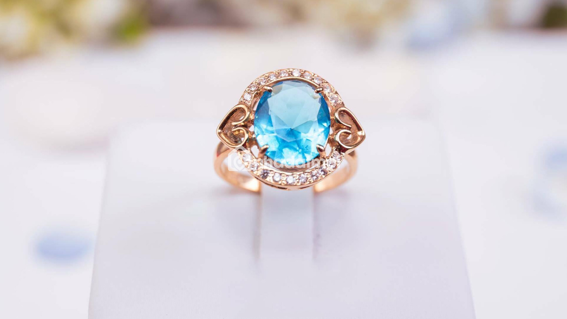 Mệnh Thủy Đeo Nhẫn Màu Gì? Chọn Nhẫn Cho Người Mệnh Thủy