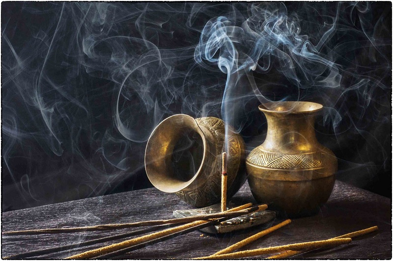 Mơ Thấy Bát Hương Là Điềm Tốt Hay Xấu? Đánh Số Gì Khi Mơ Thấy Bát Hương?